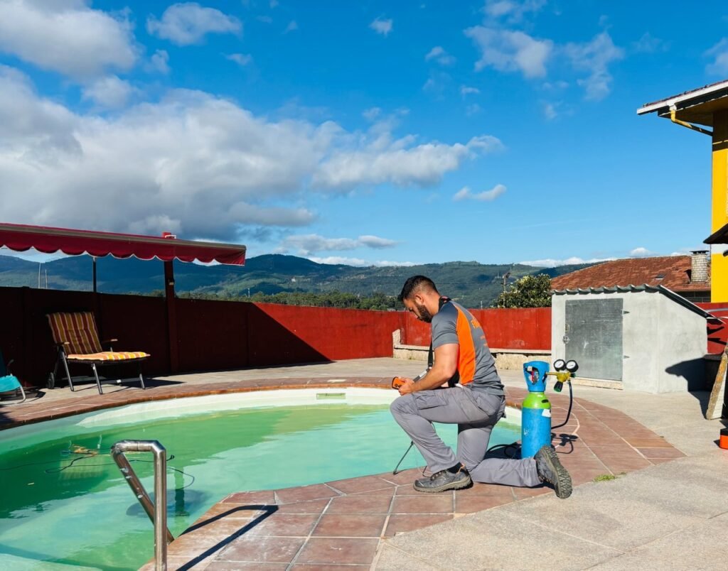 Localización de fuga en piscina mediante el uso de gas trazador